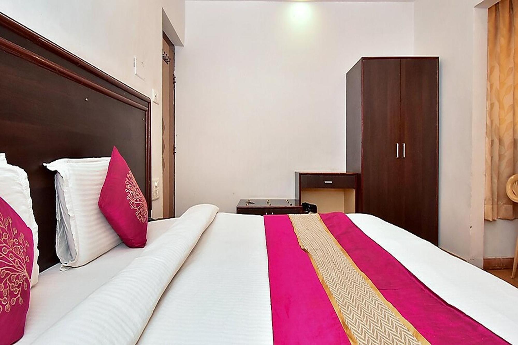 Hotel Deep Palace Near Bus Stand Udaipole Udaipur Eksteriør billede
