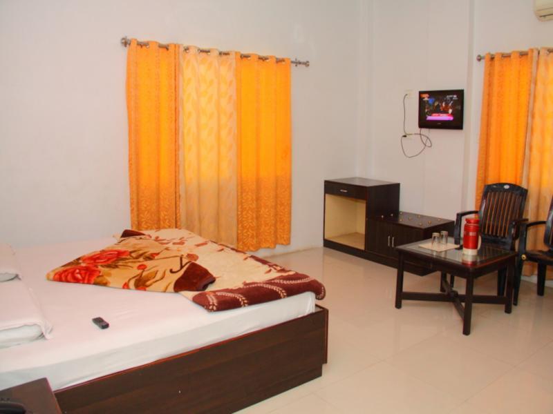 Hotel Deep Palace Near Bus Stand Udaipole Udaipur Eksteriør billede
