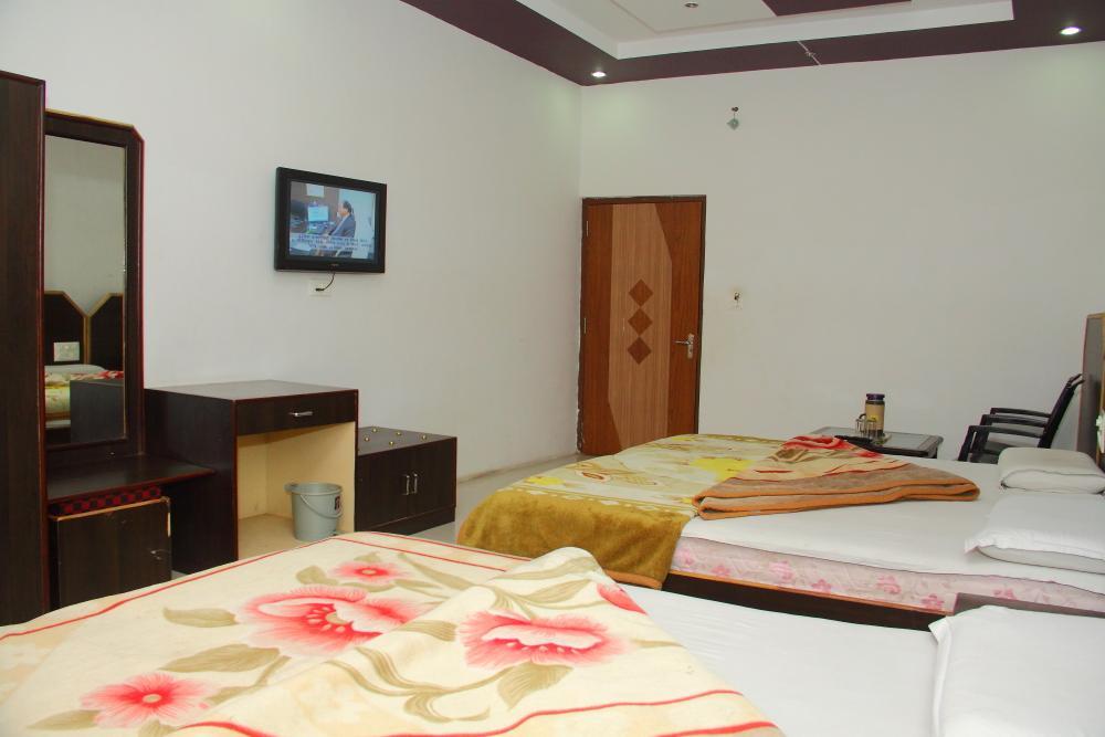 Hotel Deep Palace Near Bus Stand Udaipole Udaipur Eksteriør billede